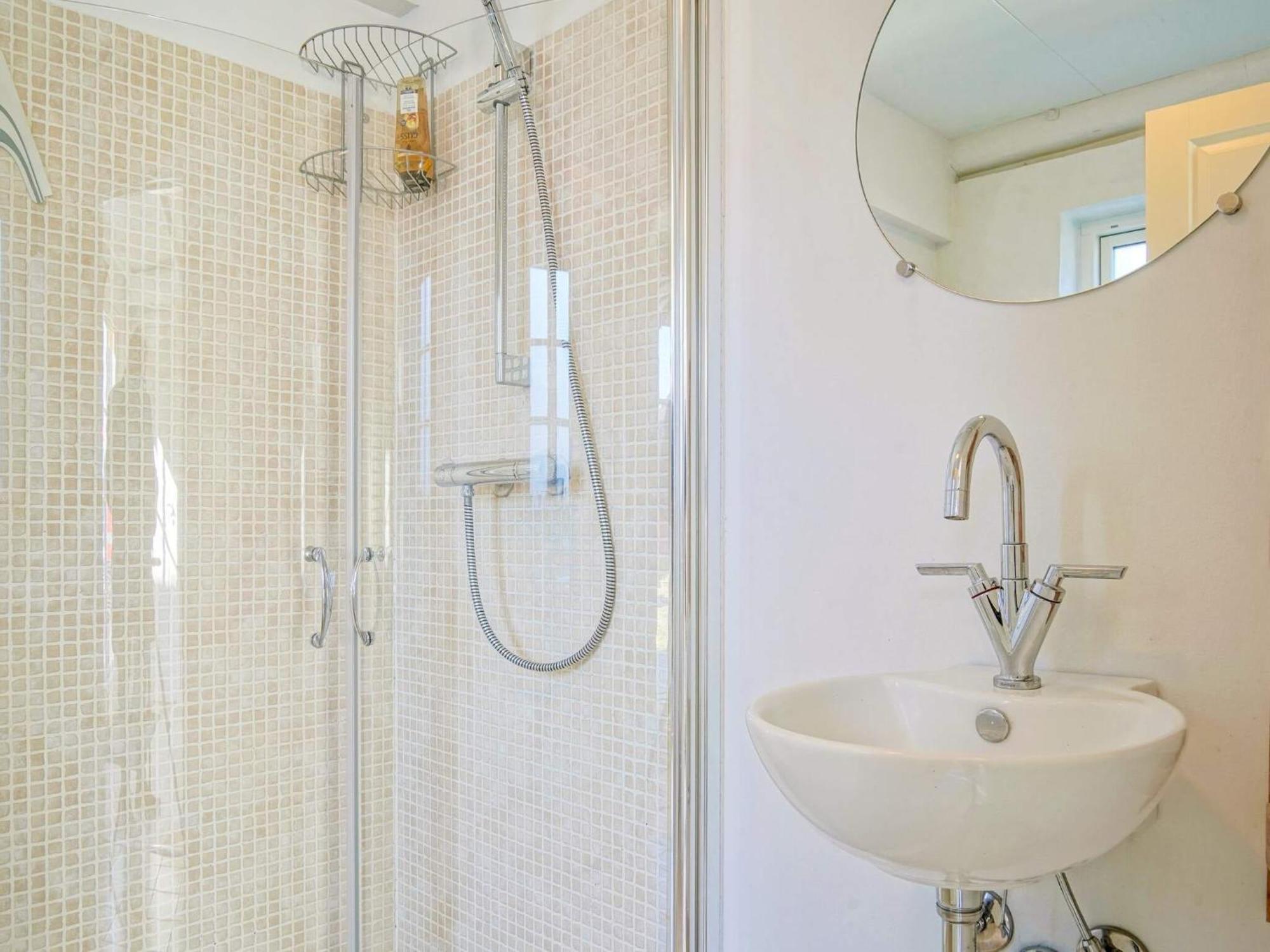 5 Person Holiday Home In Aakirkeby Luaran gambar
